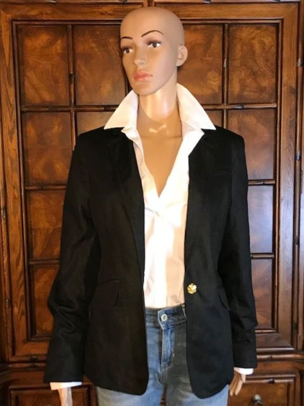 Jones New York Gold Royal Crest Button Back Strap Black Cotton Blend Blazer